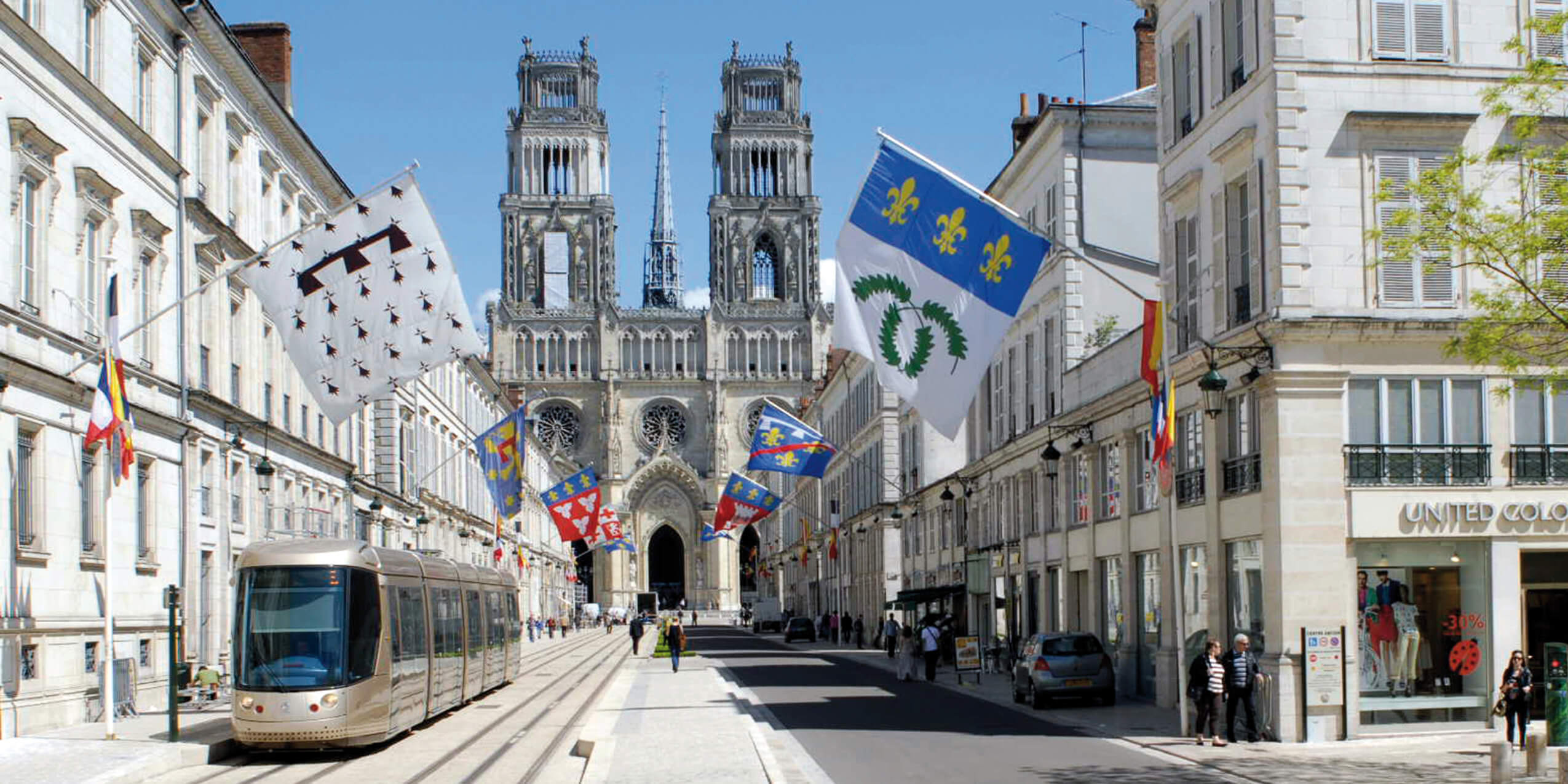 Cléo, en vert et blanc orl_rue-jean-d-arc_photo1_h
